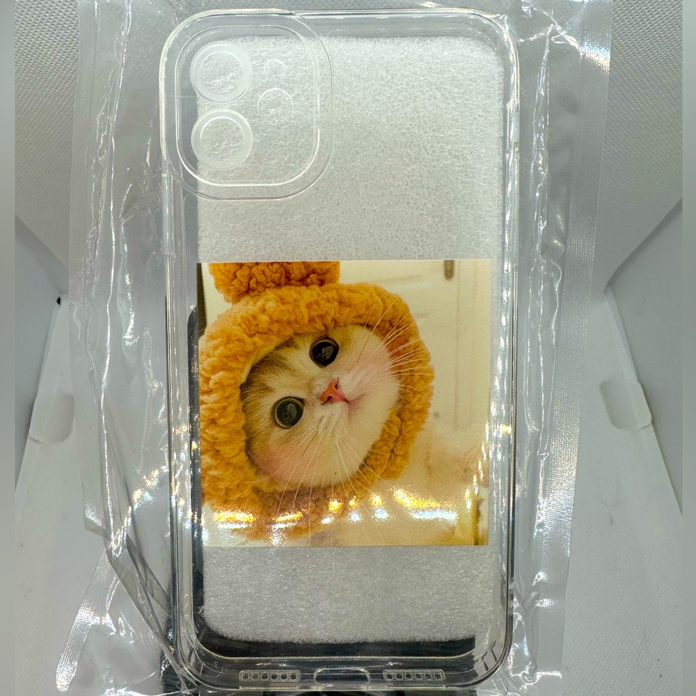 iPhone 11 Kitty Selfie Case